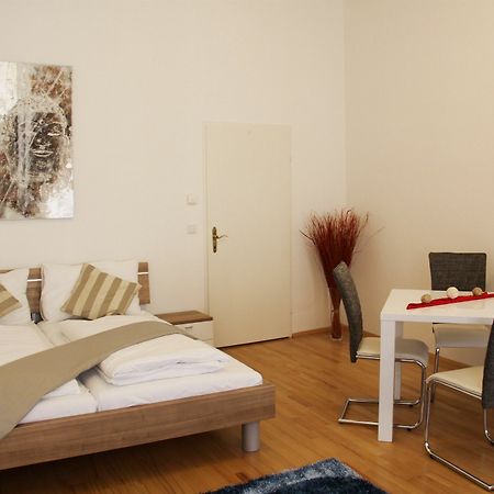 Checkvienna Apartment Khunngasse Bagian luar foto